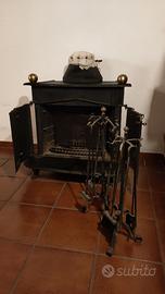 STUFA A LEGNA IN GHISA