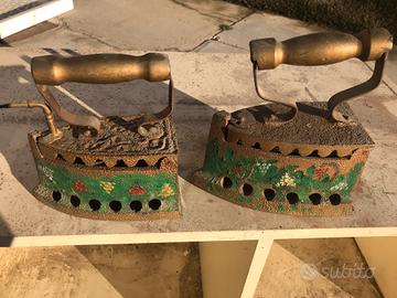 Coppia ferri da stiro a carbone vintage