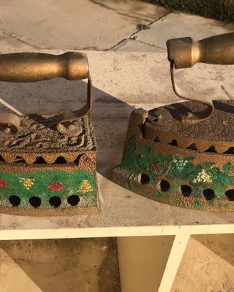 Coppia ferri da stiro a carbone vintage
