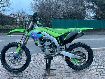 Kawasaki kx f 250 in rodaggio