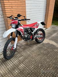 FANTIC XEF 125