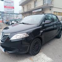 Lancia Ypsilon 1.3 MJT 95 Platinum TETTO APRIBILE