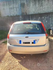 FORD FIESTA 1.4 GHIA benzina