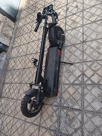 monopattino elettrico joyor 