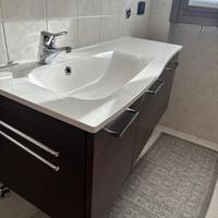 Mobile bagno con specchio contenitore