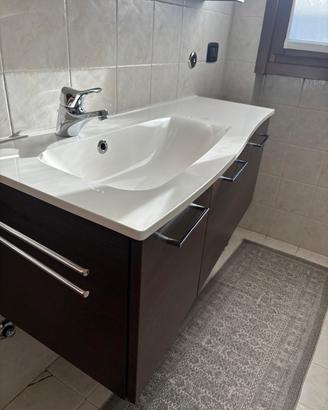 Mobile bagno con specchio contenitore