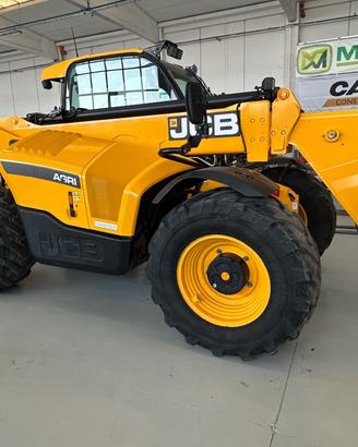 Sollevatore telescopico JCB