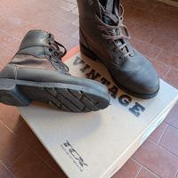 Stivali per motociclisti TCX.