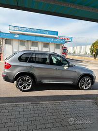 Bmw x5 con soli 180.000km tagliandati e cert