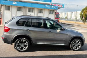 Bmw x5 con soli 180.000km