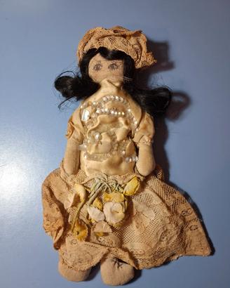 Bambolina di pezza vintage