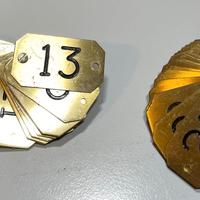TARGHETTE IN OTTONE INCISE NUMERTE n° 40 pezzi  (3