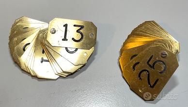 TARGHETTE IN OTTONE INCISE NUMERTE n° 40 pezzi  (3