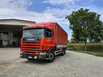 SCANIA 124.420 6X2 TELONATO+PEDANA 20 Q.LI