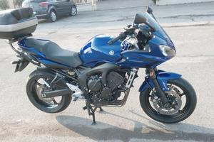 moto yamaha fazer 600
