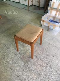 Sgabello con contenitore
