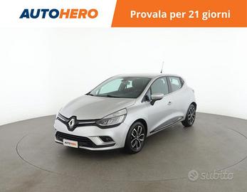 RENAULT Clio FE27899