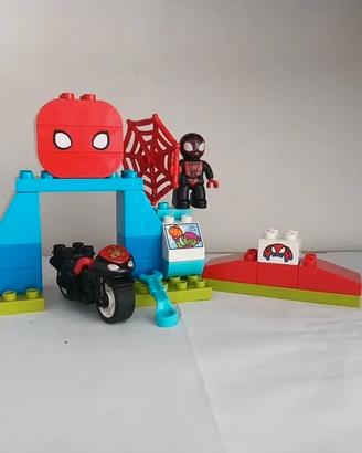 Lego duplo 10424  L'avventura in moto di Spin