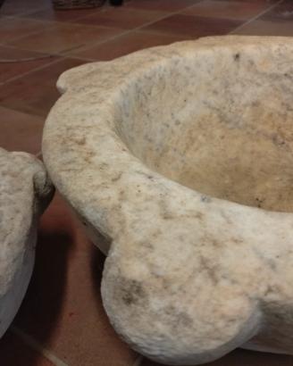mortai antichi in marmo
