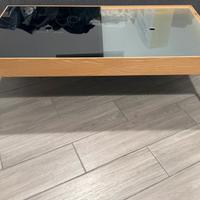 Tavolino da divano in legno e vetro di design