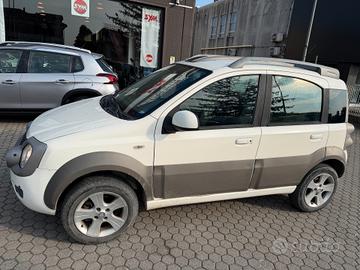 Fiat Panda 1.3 MJT 16V DPF 4x4 Cross