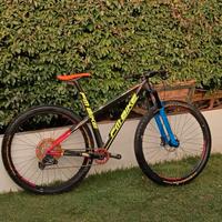 MTB in carbonio taglia s,m