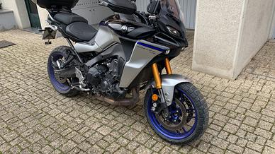 Pirelli scorpion street