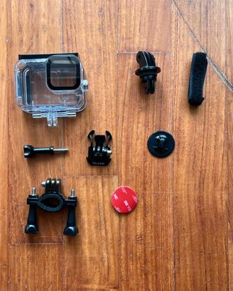 SD 64 GB + Custodia impermeabile subacquea go pro