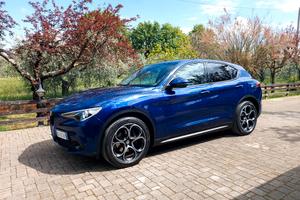 Alfa Romeo Stelvio 2.2 t Sprint Q4 190 cv