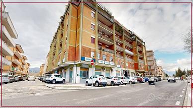 Immobile di 230 m² con 5 locali a Rieti