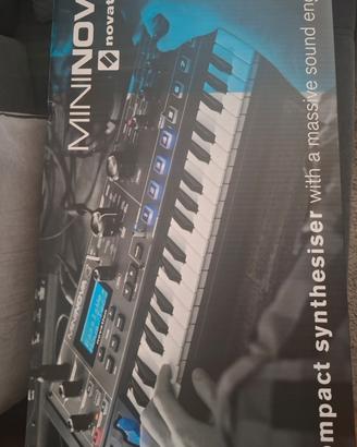 MININOVA - NOVATION Sintetizzatore (NUOVO)