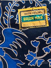 Batik Halus autentico Indonesia ancora incartato