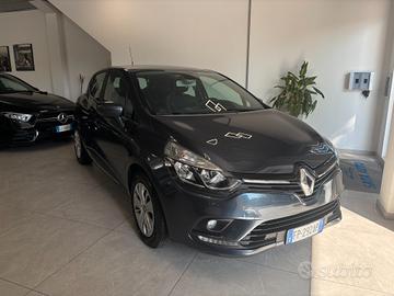 Renault Clio TCe 12V 90 CV 5 porte Moschino Intens