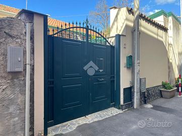 CASA INDIPENDENTE A ACI SANT'ANTONIO