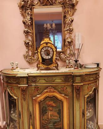 Mobile Credenza con Vetrina e Specchio Abbinato