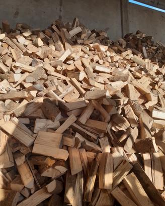 Legna da ardere con SISTEMAZIONE