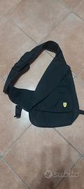 zaino da uomo con stemma ferrari 