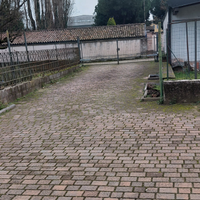 Casa indipendente, giardino,3 box