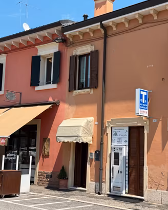 42R - AziendaSi - tabaccheria 25.000 - no bar