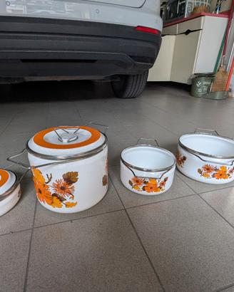 Set di pentole smaltate 