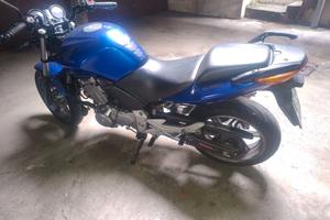 Honda CBF 500 x trasferimento