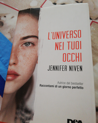 L'universo nei tuoi occhi libro