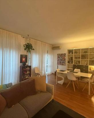 Appartamento di 99 m² con 5 locali e box auto a Tr
