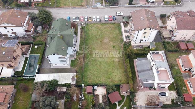 Terreno Edificabile di 840 mq in Zona Residenziale