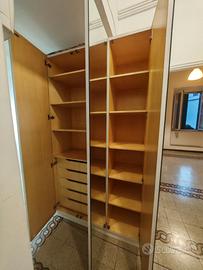 Mobile in legno con 3 ante a specchio 