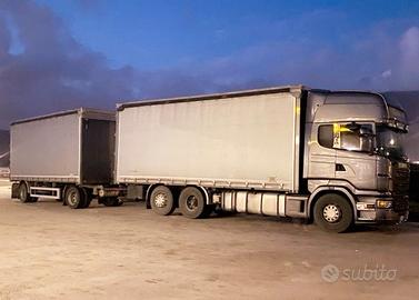 Scania R580 6x2 più Rimorchio Viberti centinati