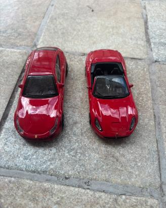 Lotto 2 Ferrari 1:43 Bburago California e FF