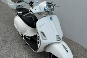 Vespa Gts 300 hpe 2022