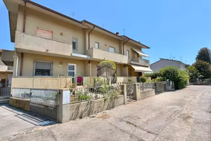 VILLA A SCHIERA A CESENATICO