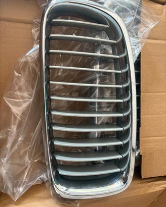 GRIGLIA ANTERIORE BMW 320D F31 - S.W.